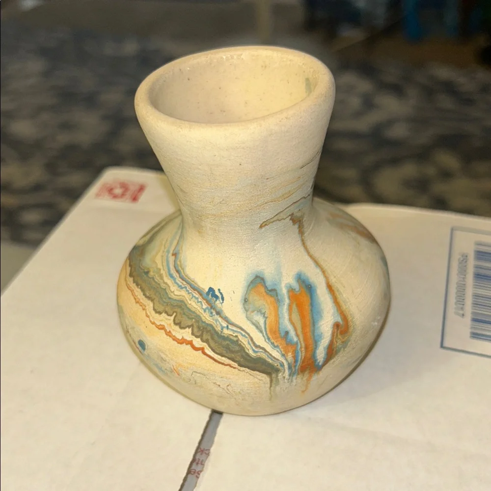 Nemadji Pottery Swirl Pottery bud vase